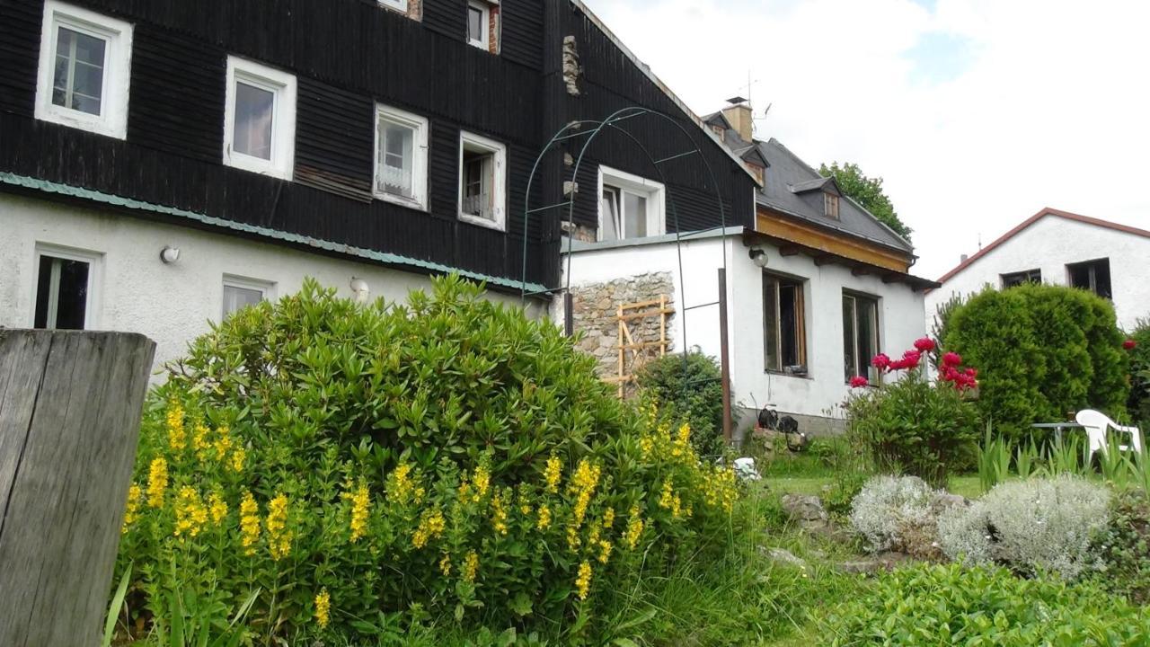Apartmany Nemo Horni Blatna Exterior photo
